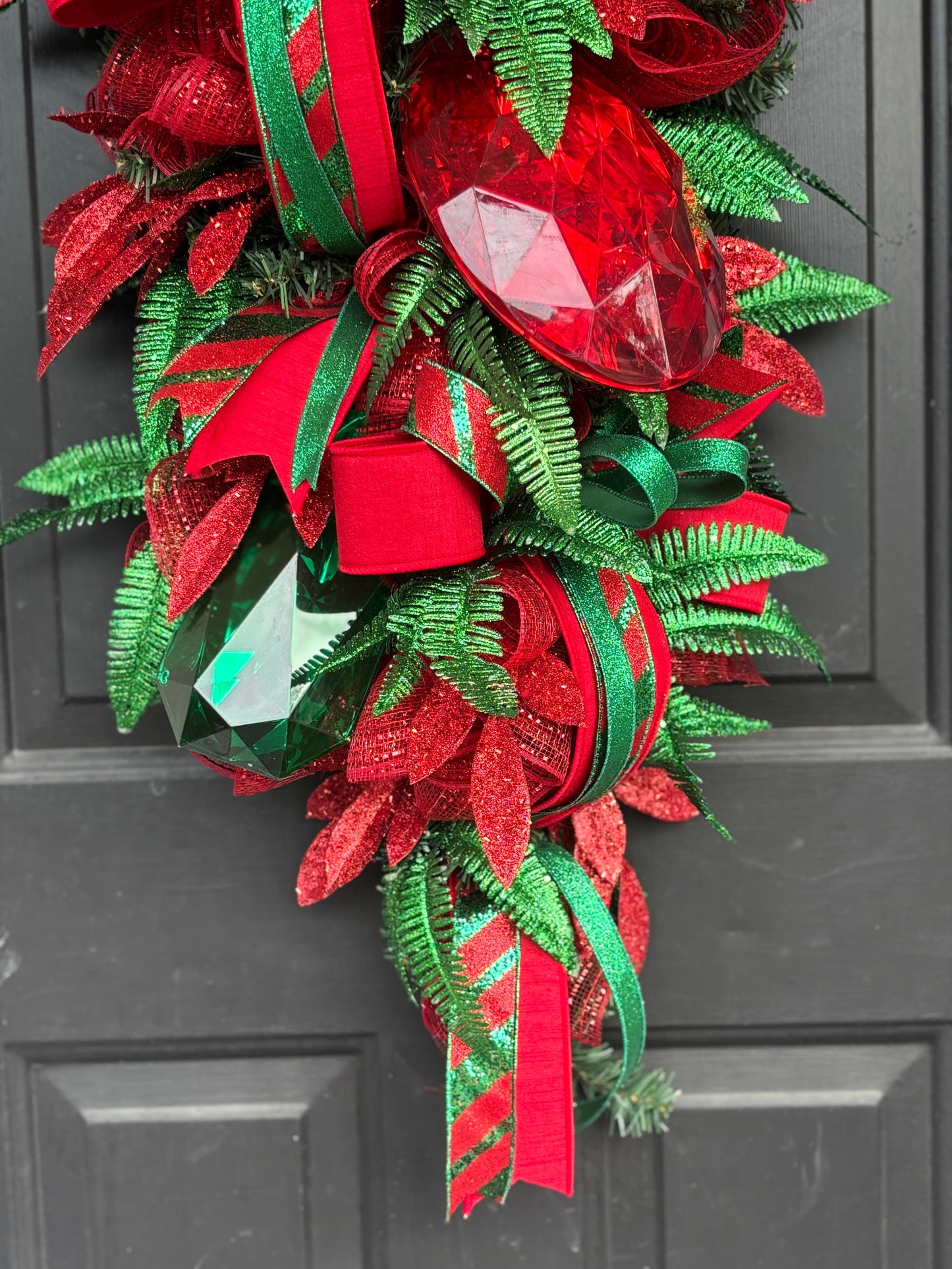 Enchanted Holiday Jewel Swag